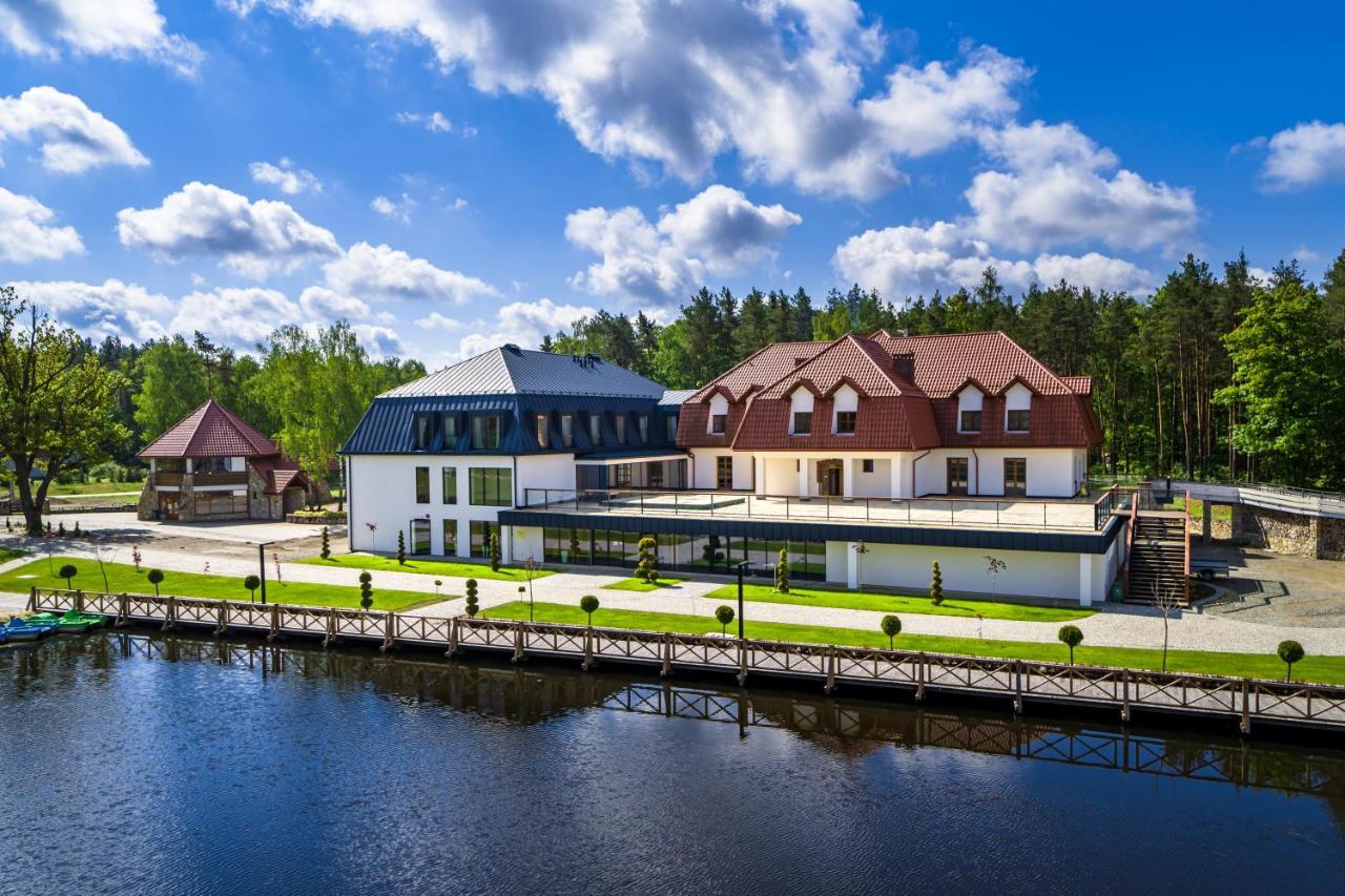 Debowy Dwor Hotel Ruda Rozaniecka Exterior photo