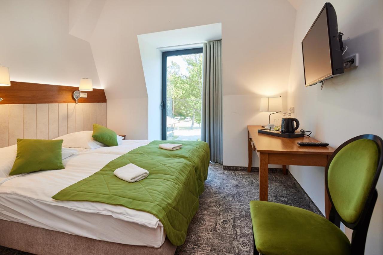 Debowy Dwor Hotel Ruda Rozaniecka Room photo