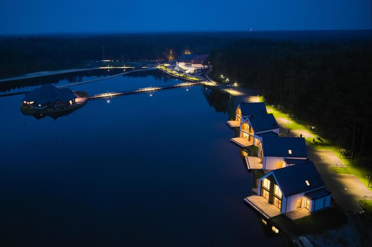 Debowy Dwor Hotel Ruda Rozaniecka Exterior photo