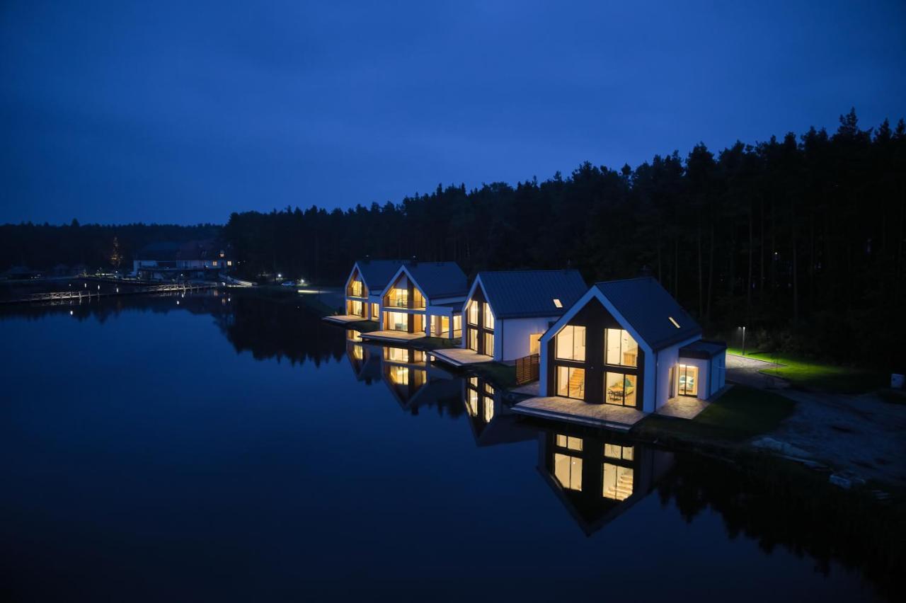 Debowy Dwor Hotel Ruda Rozaniecka Exterior photo