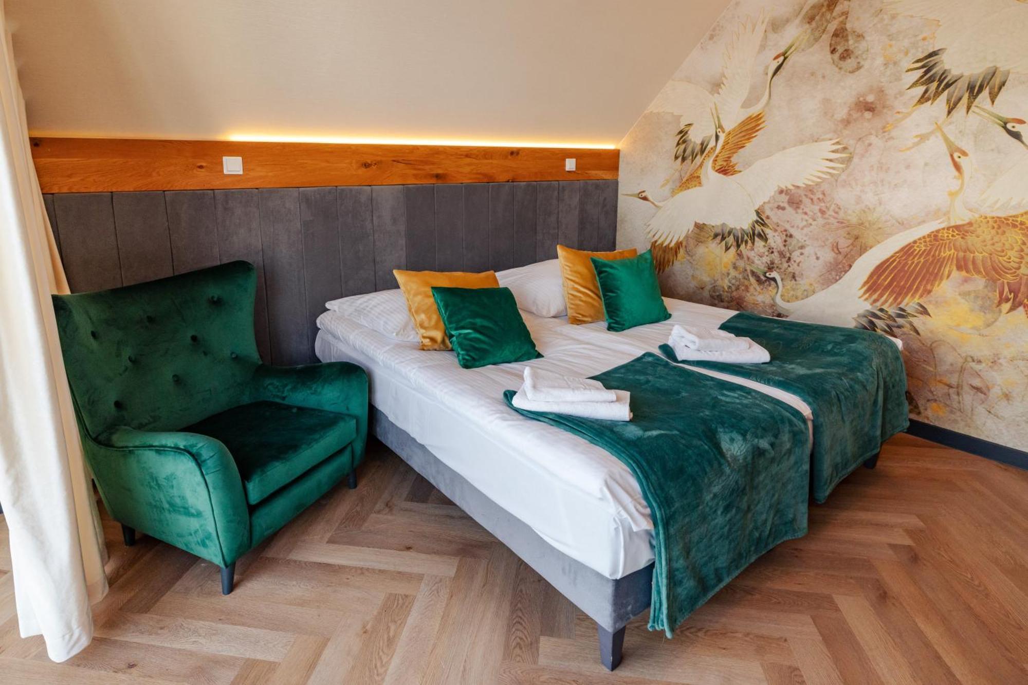 Debowy Dwor Hotel Ruda Rozaniecka Exterior photo