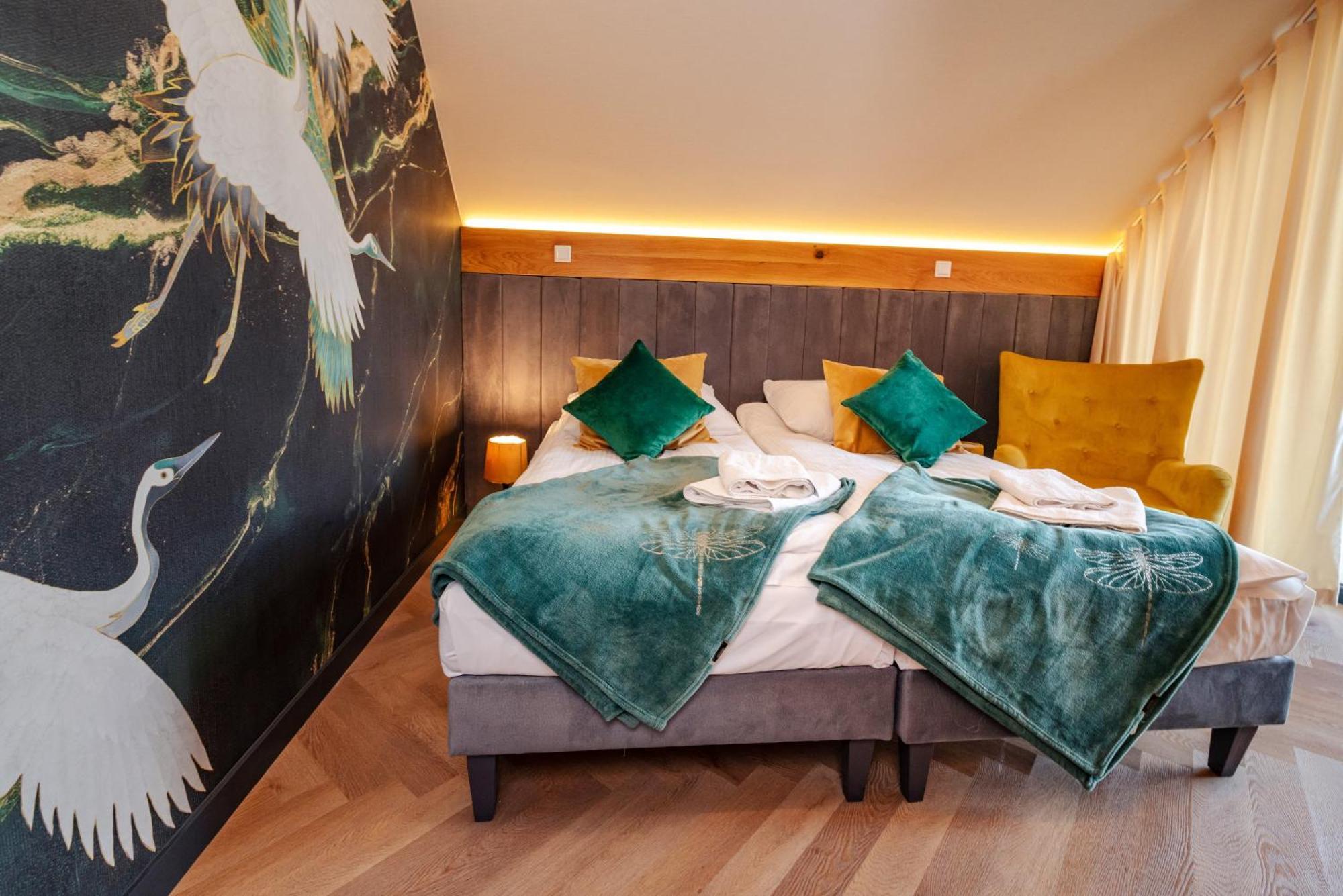 Debowy Dwor Hotel Ruda Rozaniecka Exterior photo